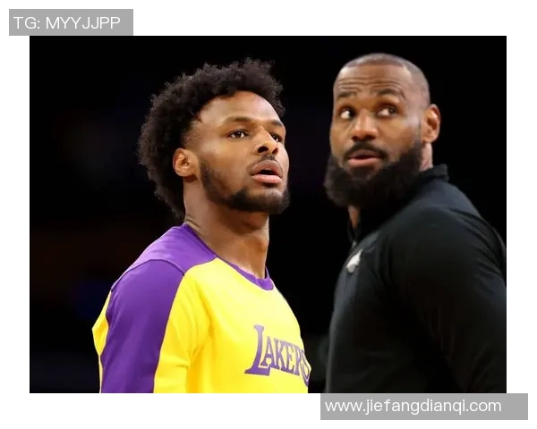 湖人队布朗尼·詹姆斯防守效率值领跑全队，助湖人稳居西部第三